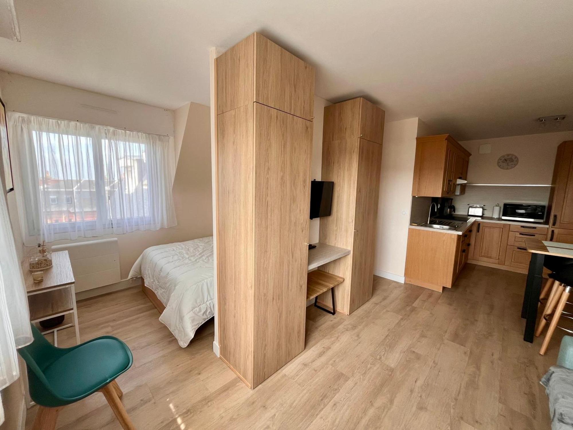 Appartement Bord De Mer Houlgate Exteriör bild
